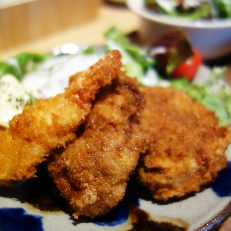 ミックスフライ定食(チロル食堂)