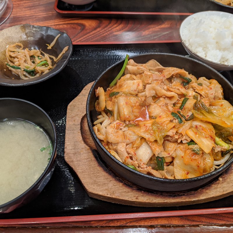豚キムチ定食(九州熱中屋 新大阪LIVE )