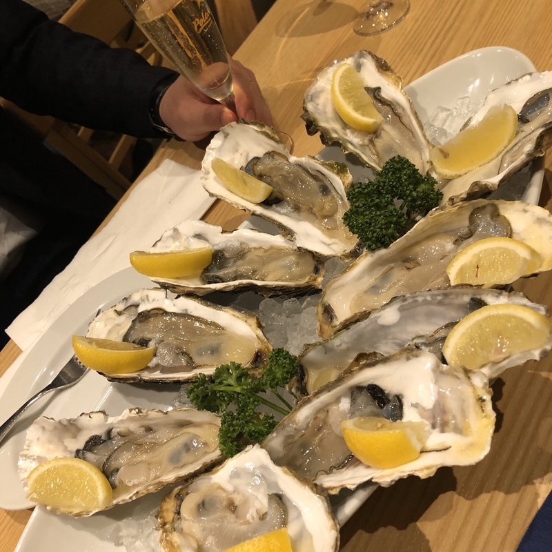 生牡蠣(ブルーオーシャングリル )