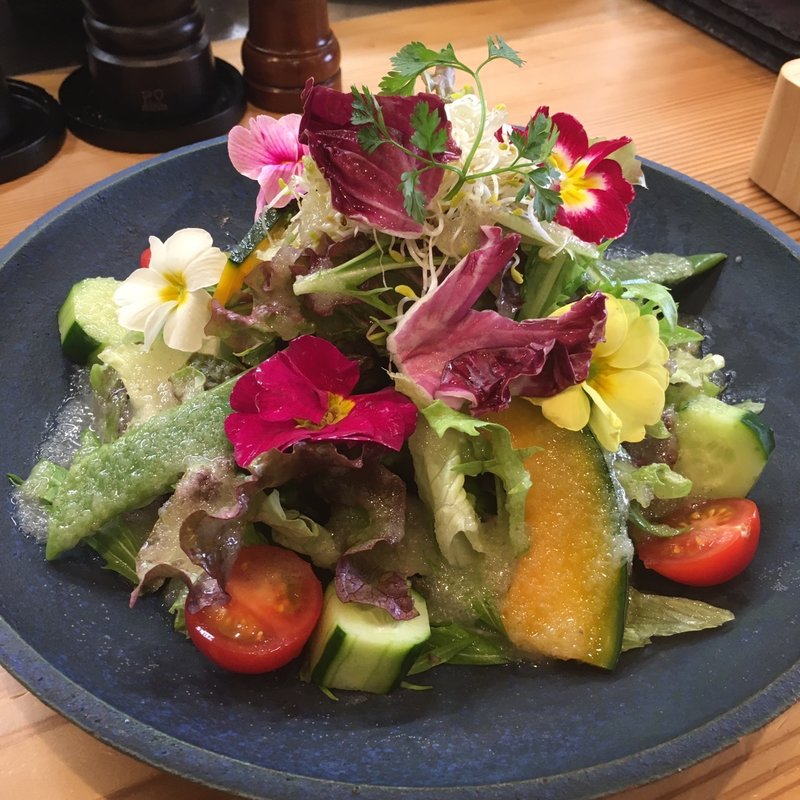 10種類のお野菜でお花畑サラダ(キッチン俊貴)