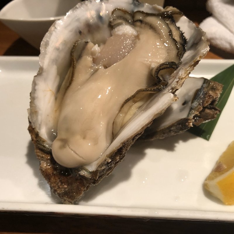 生牡蠣(４番サード魚真)