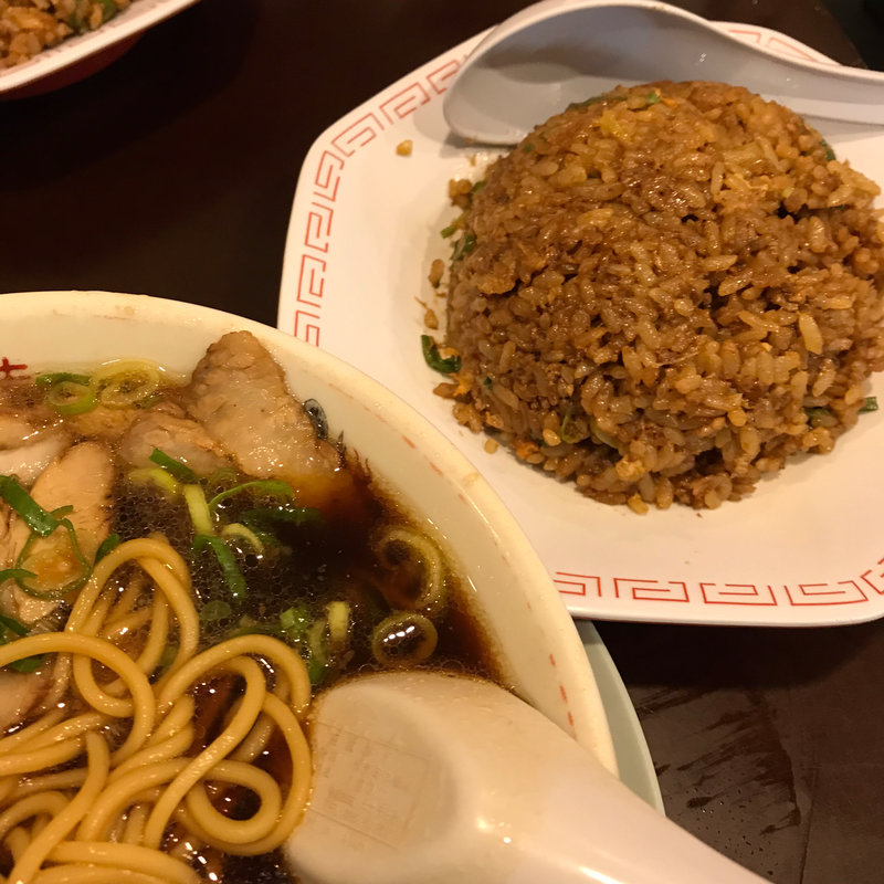 黒焼きめしセット(新福菜館)