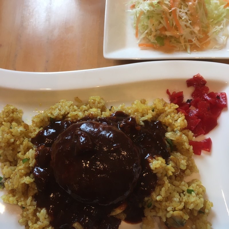 ハンバーグピラフ(NEWカリオカ)