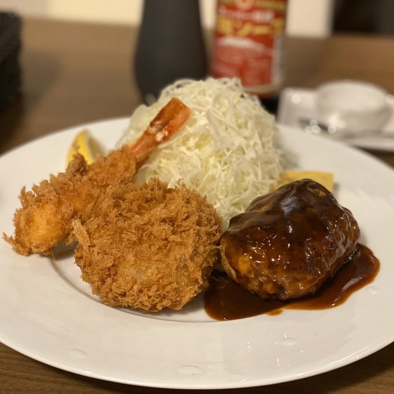 ハンバーグとフライ(洋食·ワイン フリッツ)