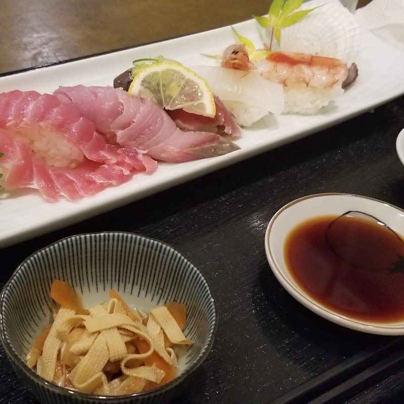 握り寿司(和食 すずき )