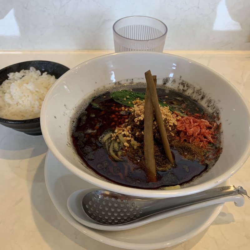 黒のなり坦々(ラーメンなり屋)