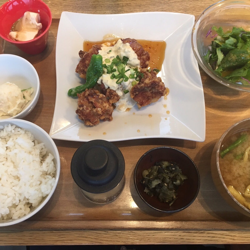 鶏の南蛮揚げ　味噌タルタル(おぼんdeごはん 上野店)