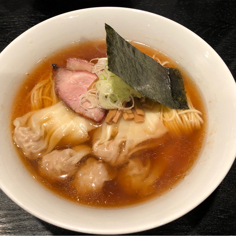 「ワンタンメン」+「醤油」(支那ソバ　小むろ )