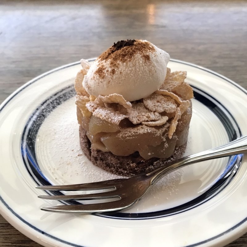 りんごのケーキ(コーヒーハウスニシヤ)