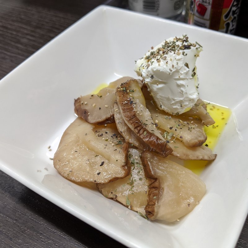 いぶりがっこクリームチーズ(立ち呑み処 ふくふく)