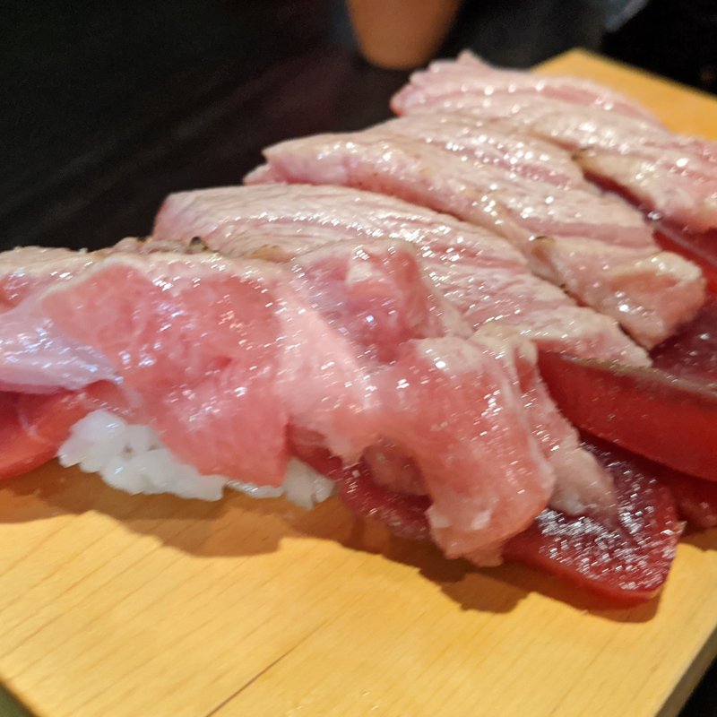 二層まぐろ(鮨処 じん)