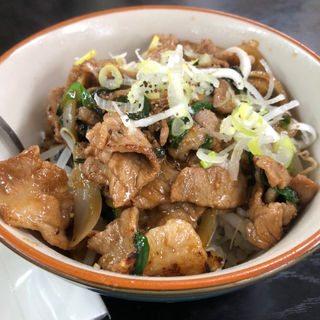 半焼肉丼(蝦夷)