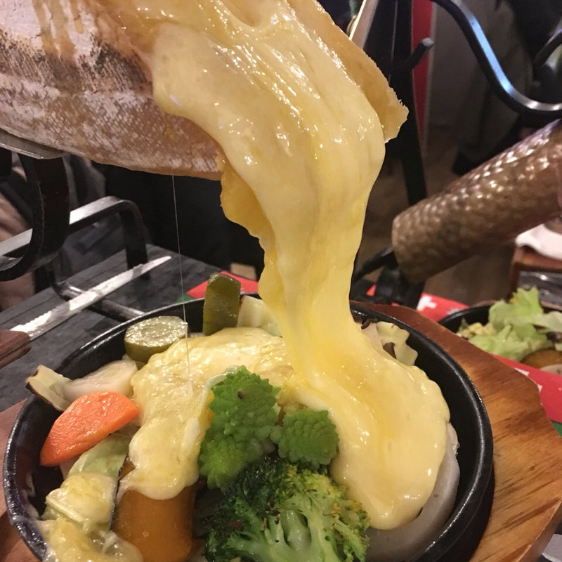 ラクレットとフォンデュのコース(湯島ワンズラクレット チーズバル 野菜&ワイン)