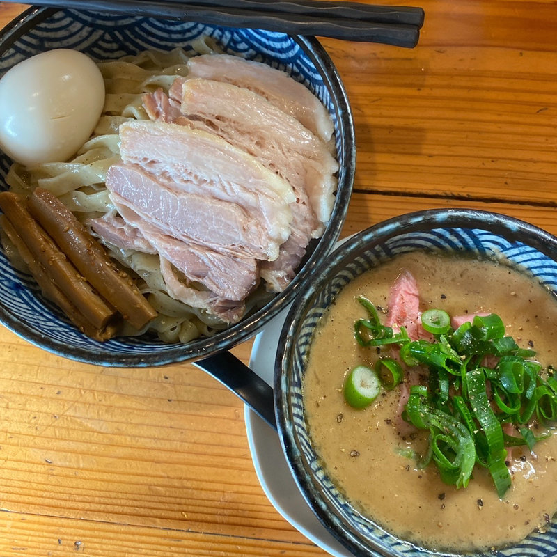 濃厚ホワホワ白湯つけ麺(極麺 青二犀 （ゴクメン アオニサイ）)
