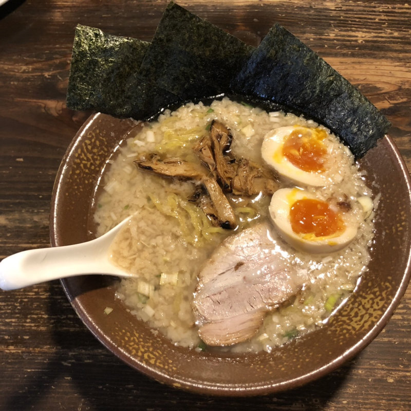 背脂入豚骨醤油味 らーめん(らーめん岩本屋 松任店)