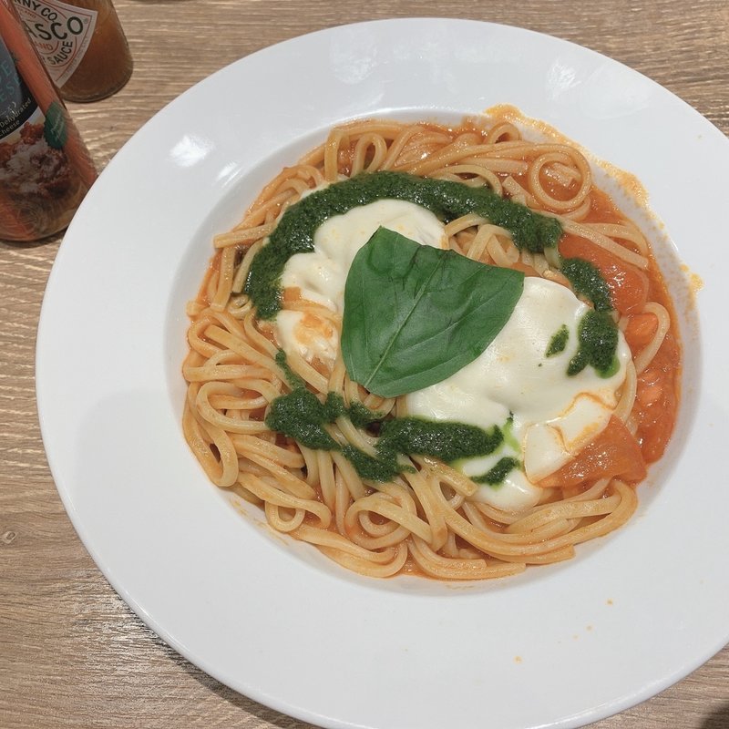 トマトモッツァレラチーズパスタ(プロント)