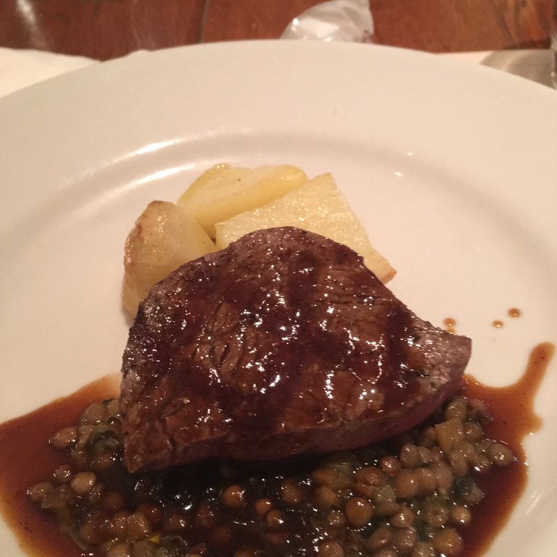 豚のレンズ豆ソース添え(イル カルディナーレ)