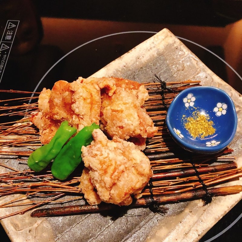 博多あご出汁極み唐揚げ(水たき料亭 博多華味鳥 西中洲店)