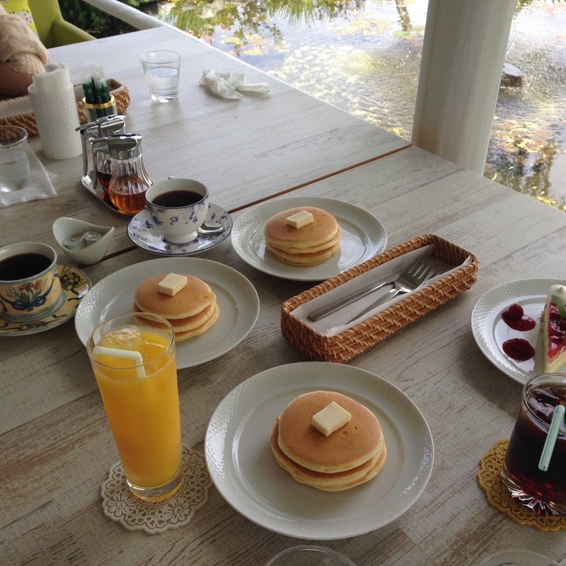 (お池カフェ　フルール )
