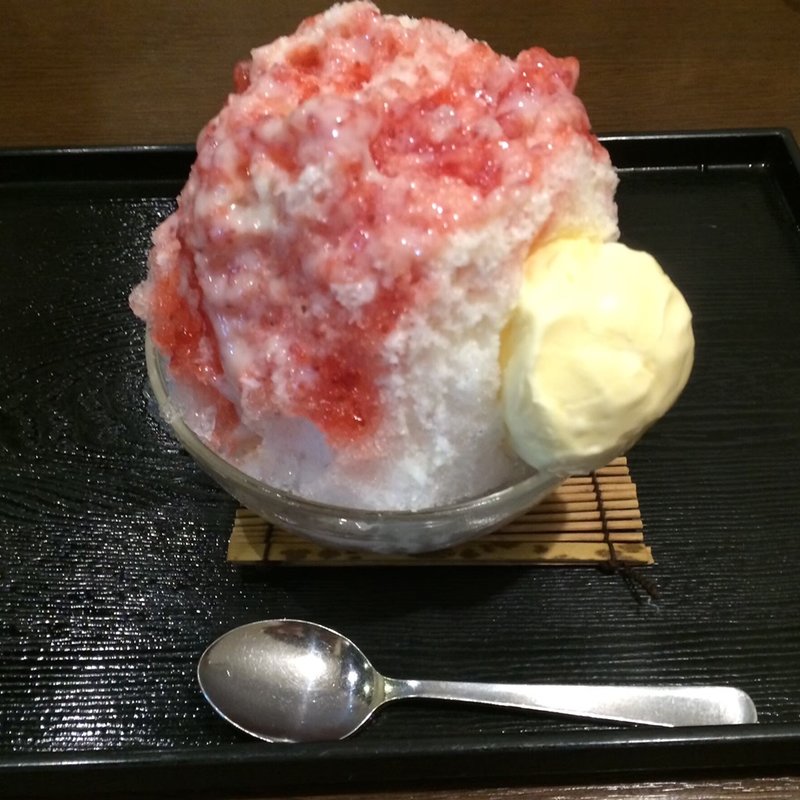 いちごミルク(甘味処 川越あかりや)