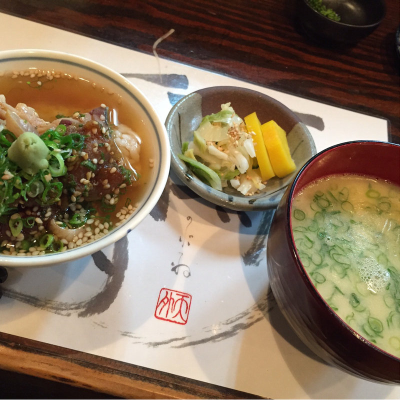 琉球茶漬け(みなみ丸 合歓 （みなみまる ねむ）)