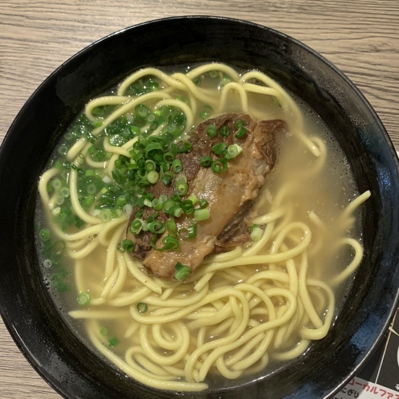 軟骨そーきそば(八重山そば 平良商店 )