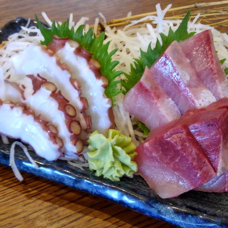 刺身二点盛り(とびっちょ 本店)