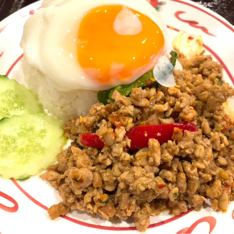 鶏肉のガパオ(AROI （アロイ）)