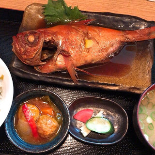 日替わり煮魚定食(居酒屋 七ツ半)