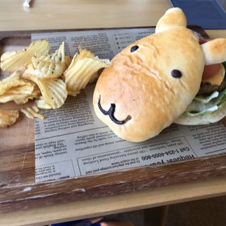 カピバラバーガー