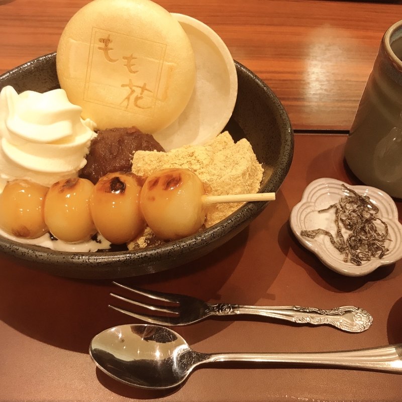 みたらしあんみつ(京風らーめん＆甘味処 もも花)