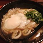 温玉かすうどん