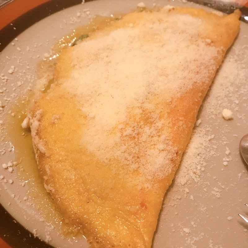 牡蠣と青ネギのクレスペッレ(ヴェッキアスプーニャ)