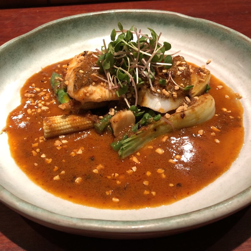 真鯛の蒸し物 よだれ鶏のソース(魚China Yo)