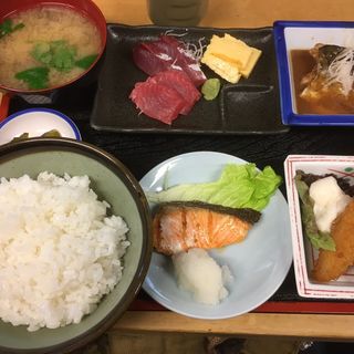 魚づくし定食 魚や 日本橋店 さかなや の口コミ一覧 おいしい一皿が集まるグルメコミュニティサービス Sarah