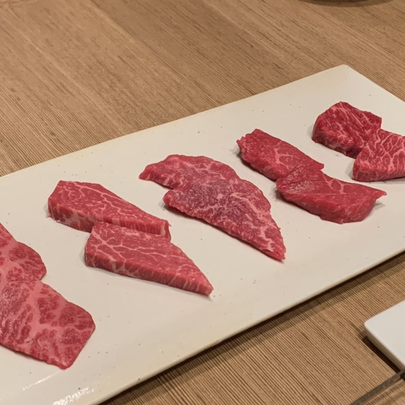 赤身盛り(力飯店(リキハンテン）)