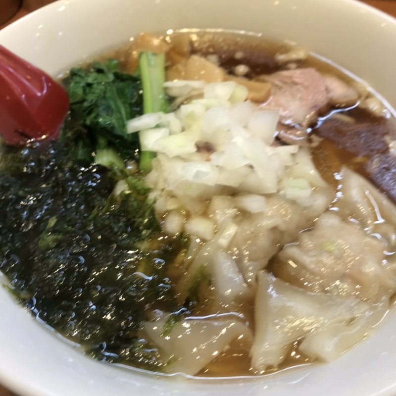 背脂煮干ワンタン麺(神田らぁめん悠 （神田らぁめんHARUKA）)