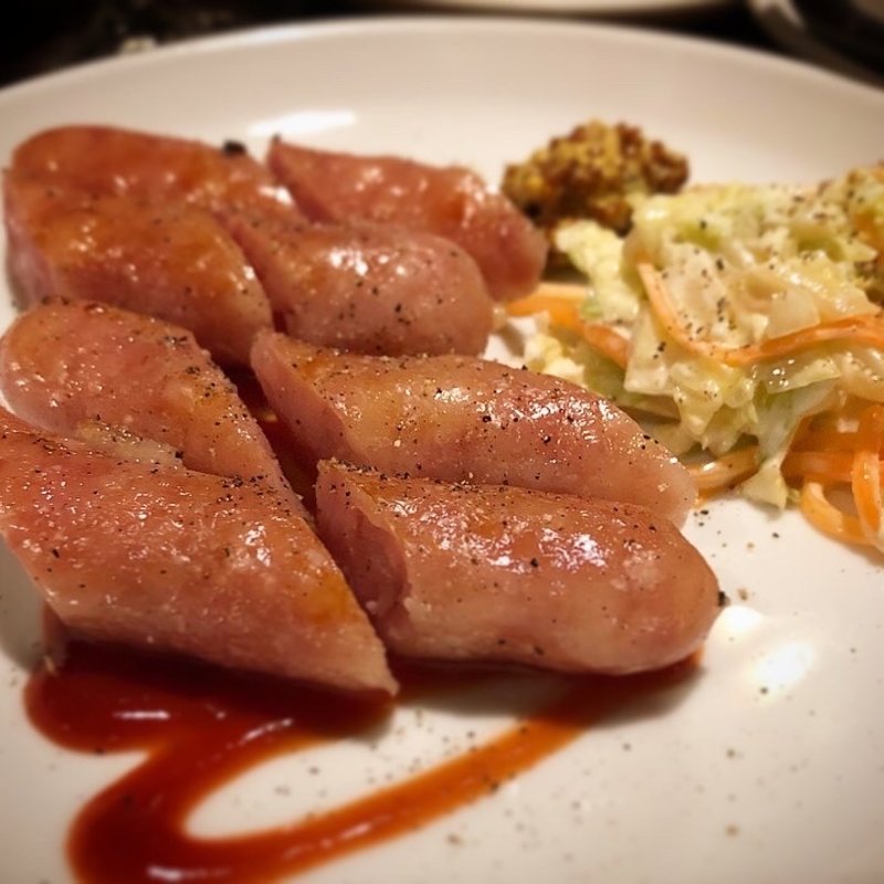 ソーセージ盛り合わせ(八重倉)