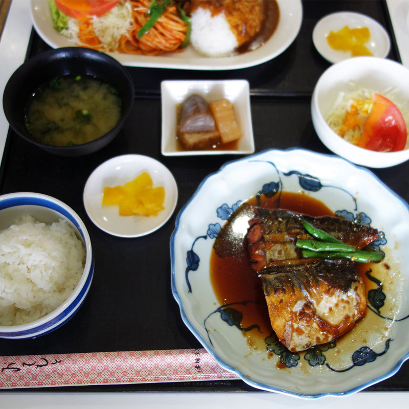 煮魚定食(（株）ばん 福岡市本庁舎１５Ｆ店)