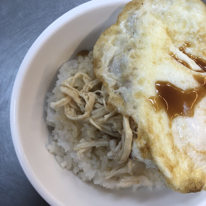 鶏肉飯(梁記鶏肉飯)