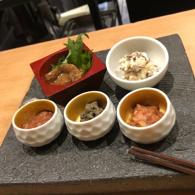 酒肴五種盛り合わせ
(個室会席　季響)