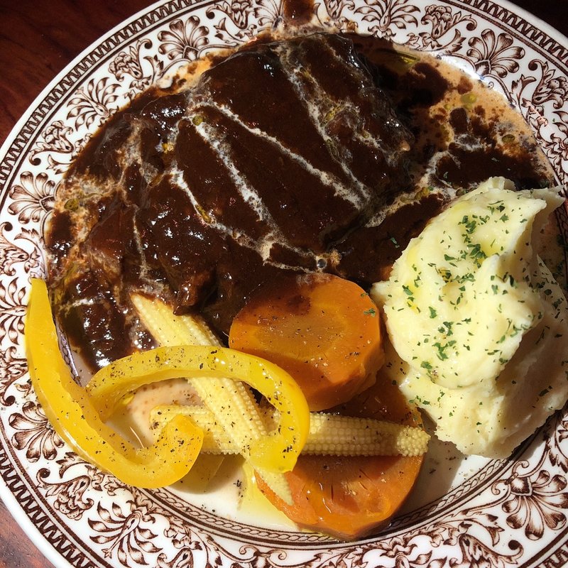 牛タン煮込み(牛タン 夏火鉢)