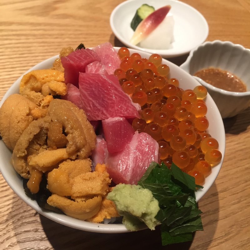 海鮮丼(小)(田中田 西麻布店 （タナカダ）)