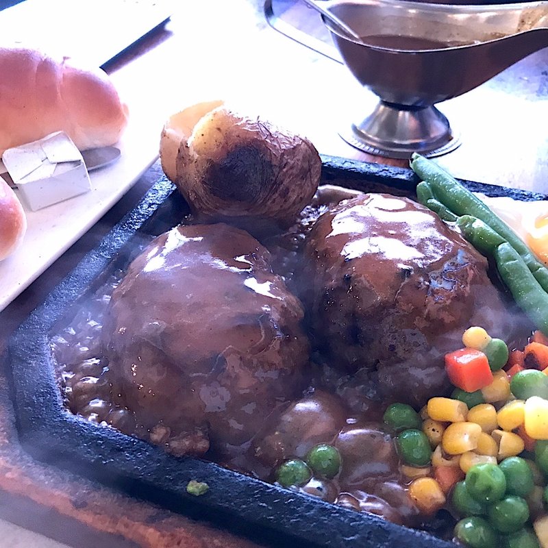 ハンバーグ200g(ゴールドラッシュ 本店 )