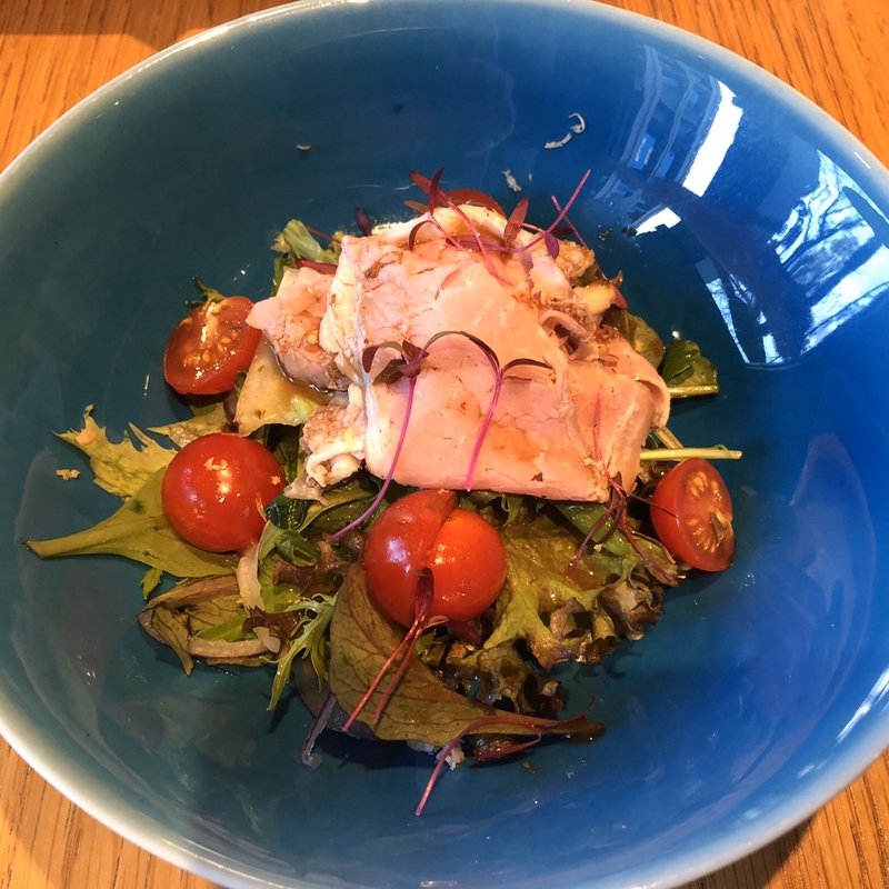 蝦夷豚ハムのサラダ(ル・プーレ ブラッスリーうかい)