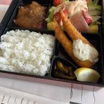 ステーキ弁当（with カニとフルーツのサラダ）(レストラン ビスク)
