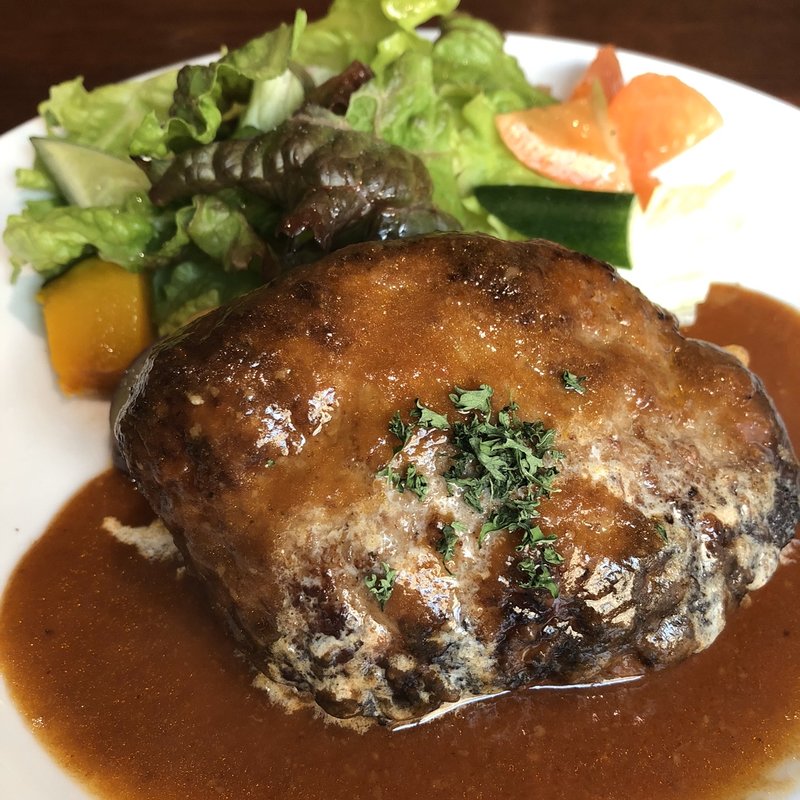 ハンバーグ(ノスタルジックアメリカンダイニング HAMACHO)