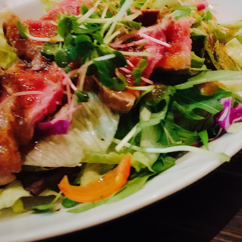 ローストビーフのサラダ(9品コース)(肉バル MEAT BOY N.Y 梅田大阪駅前店)