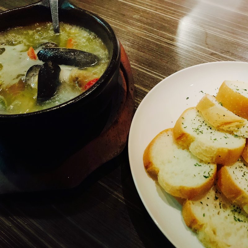 シーフードアヒージョ(9品コース)(肉バル MEAT BOY N.Y 梅田大阪駅前店)