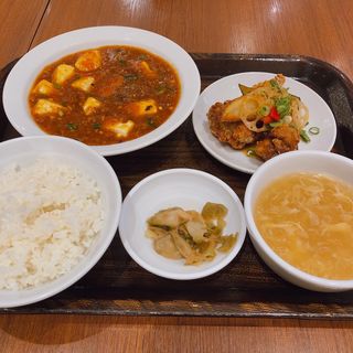 油淋鶏ユーリンチィと四川マーボ豆腐(紅虎餃子房 ピオレ明石店)